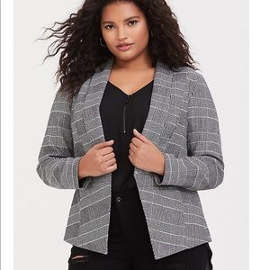 Torrid Houndstooth Cutaway Plaid Stretchy Blazer